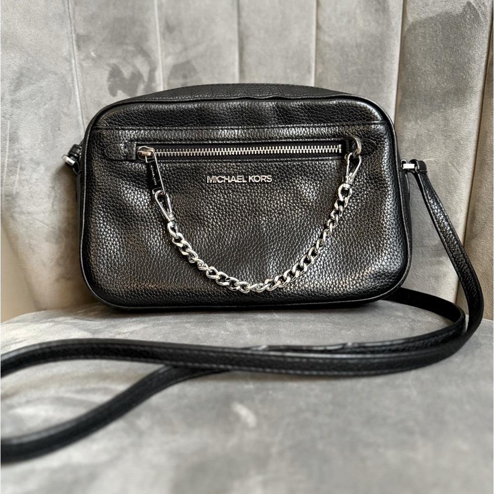 Michael Kors Jet Set Black Pebbled Leather Crossbody Bag with Silver Chain - Picture 1 of 16